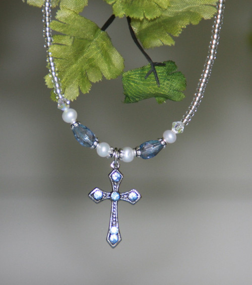 IN-610BL Blue and Pearls Cross necklace