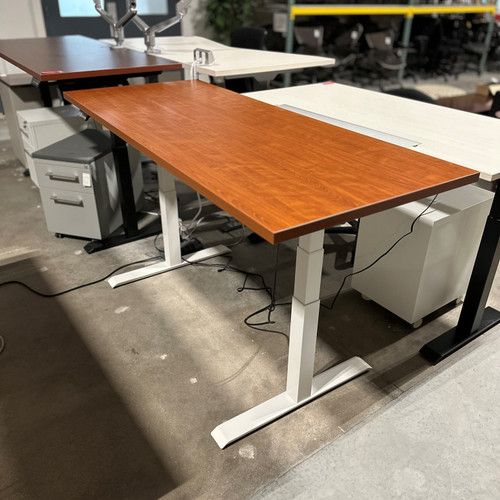 Pre-Owned Height Adjustable Table