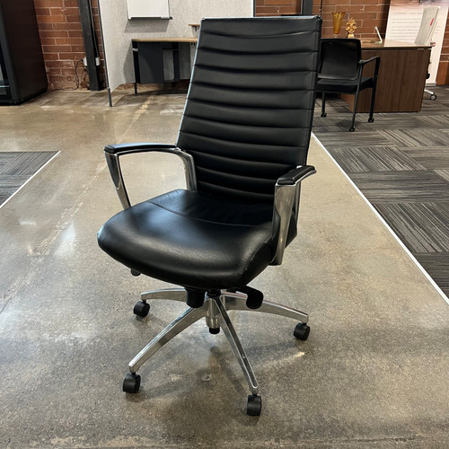 Pre-Owned Global Accord Executive Chair