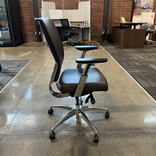 Pre-Owned Brown Task Chair