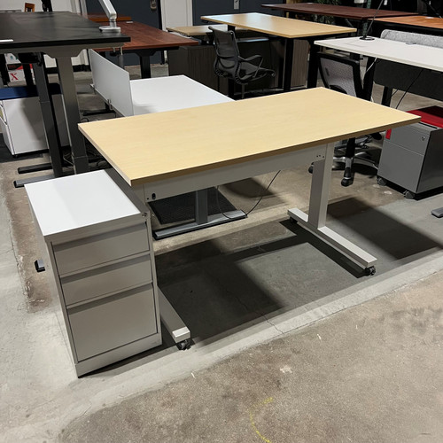 Pre-Owned Maple Laminate, Mobile Height Adjustable Table with Pedestal