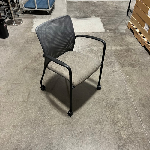Pre-Owned Sit On It Mesh Back Gray Guest Chair