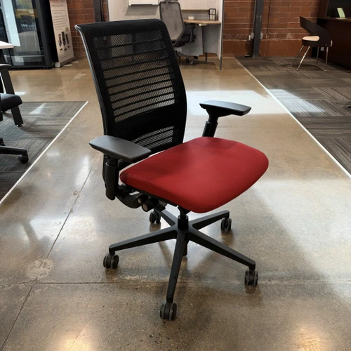 Pre-Owned Steelcase Think Task Chair