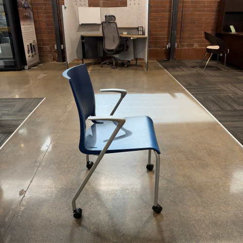 Pre-Owned Sit On It Stacking Side Chair