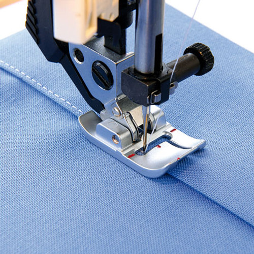 Bi-level topstitch foot with IDT Bi-level topstitch foot with IDT
