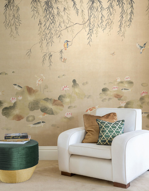 Alcedines Silver, printed mural wallpaper by Paul Montgomery. Silver chinoiserie in room.