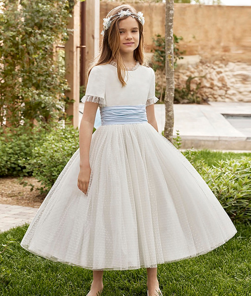 AD shot with additional underskirt