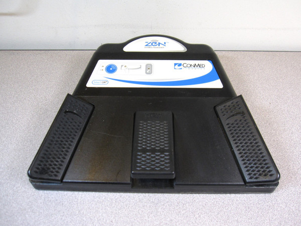 ConMed Linvatec W1000 Zen Smart OR Wireless 3-Pedal Footswitch TESTED