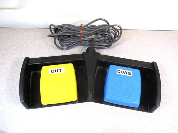 Smith & Nephew 815002-01 CUT / COAG FootSwitch 4-Pin Foot Control Pedal TESTED