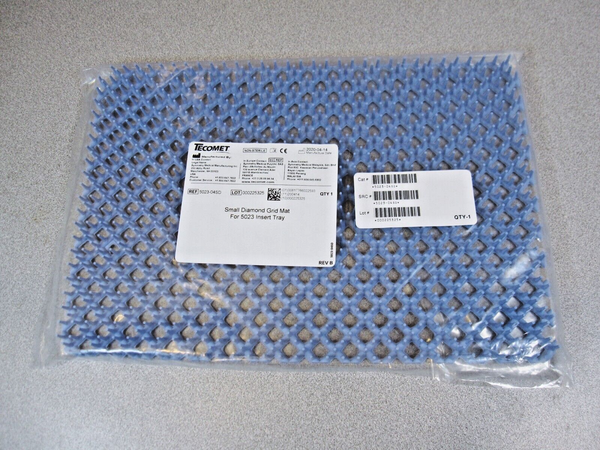 SMALL DIAMOND GRID SILICONE MAT 8-2/5" x 9-1/10" Aspen/Symmetry Surgical Riley