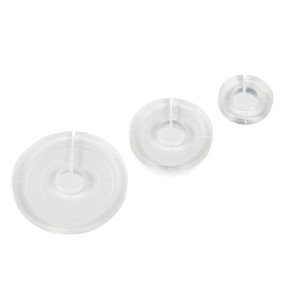 Easily create decorative quilt patterns (such as ‘crosshatching or ‘piano keys’) with the BERNINA plexiglass rulers and the various spacings of the Echo-quilting Clips. Position and guide the clips due to the lasered markings. Perfect patterns will succeed anytime!