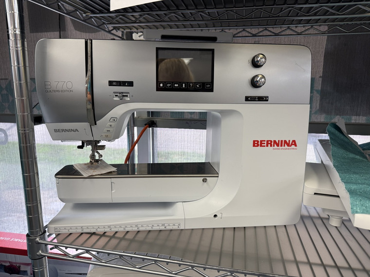 Pre Loved BERNINA B770 QE Sewing Machine with Plus Upgrade Kit