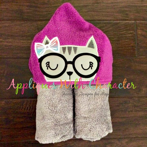 Smart Kitty Peeker Applique Embroidery Design