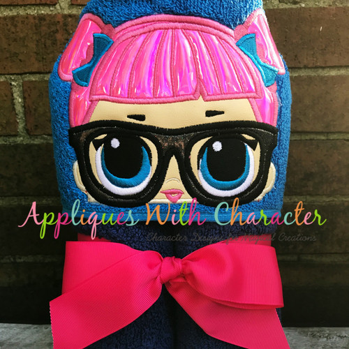 Teacher's Pet Doll Peeker Applique Design 