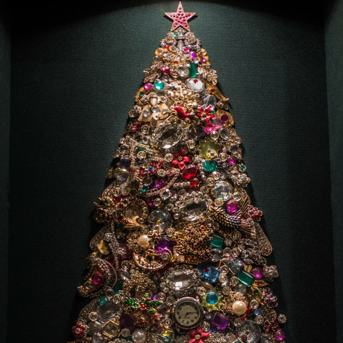 Christmas Decorations Tour with Alan Anderson Jeweled Tree Trunk Show (November 21, 2026)