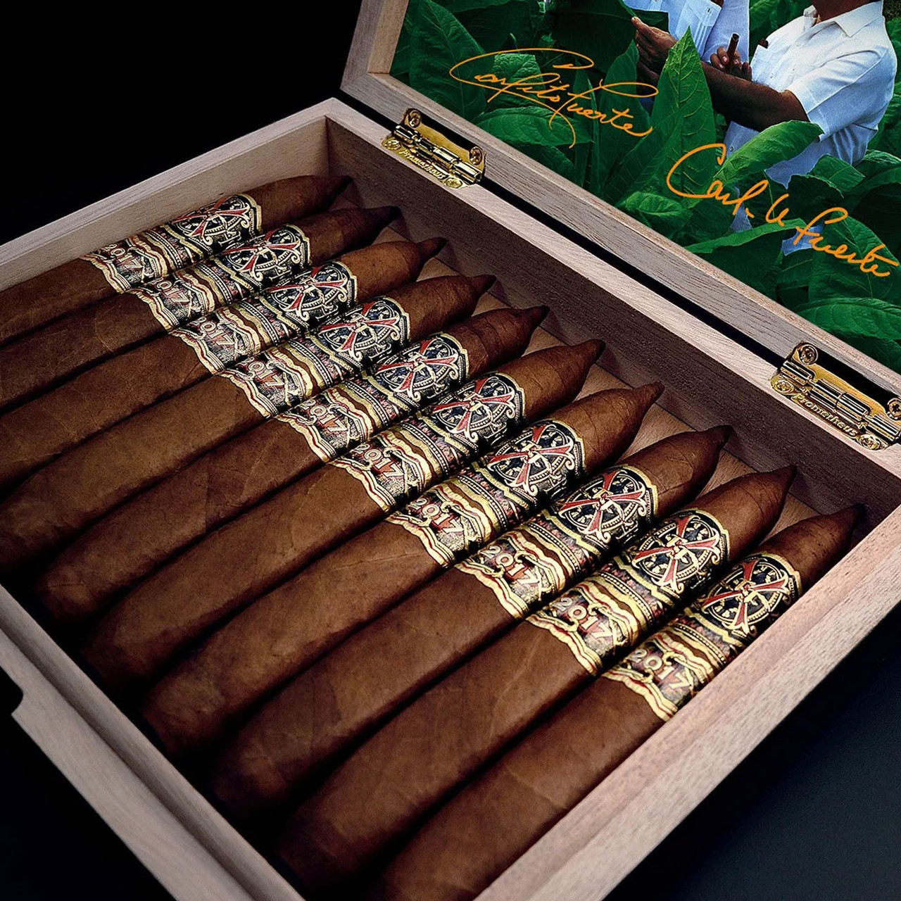 OpusX El Escorpion Natural – Heaven & Earth Box of 10