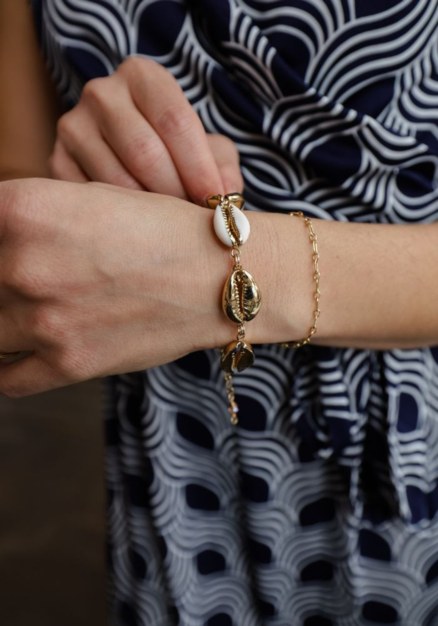 Classic Bead Cap Shiny Pearl Charm Bracelet – Lenora Dame