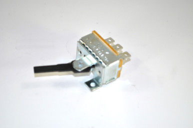 Red Dot Toggle Switch 71R0450 / RD-5-4694-1P