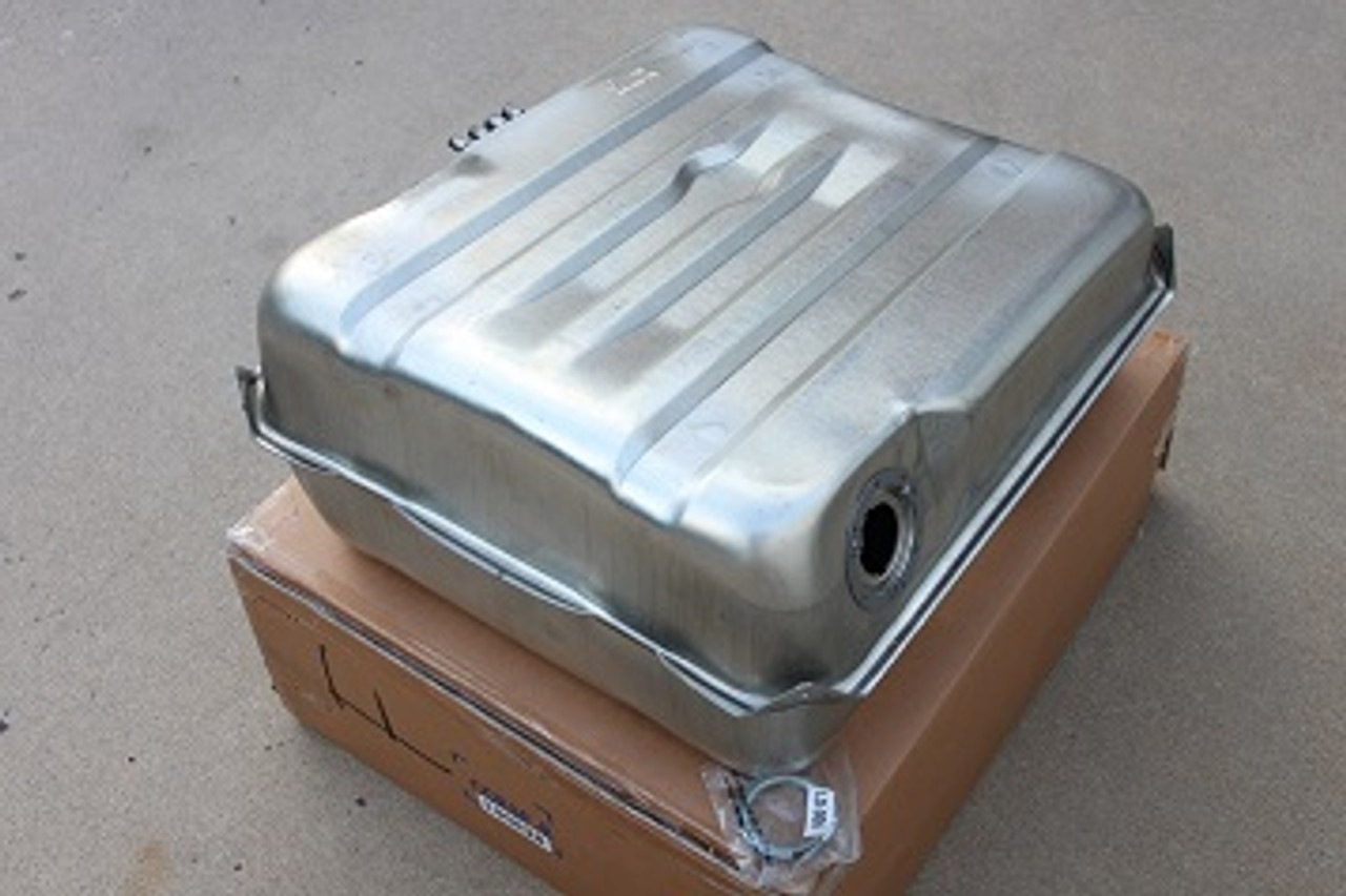 CR8F - 71-72 Challenger Fuel Tank (also 70 Challenger with ECS) - Four side vent pipes - Premium tin plating