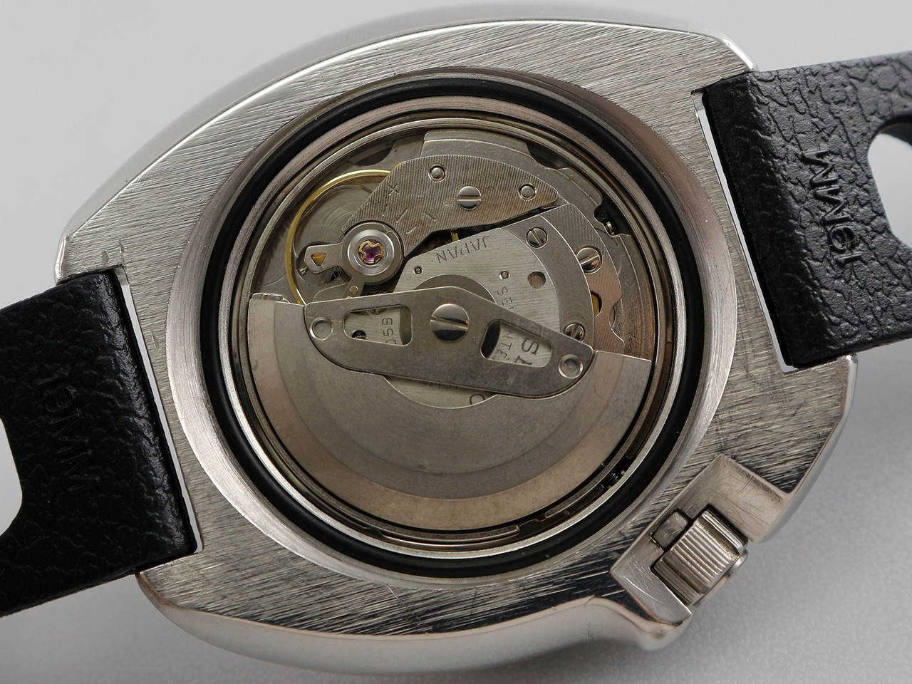 Seiko Captain Willard 6105-8110 VWS-1458 - Vintage Watch Services