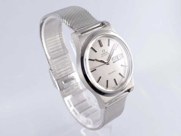 Omega Genève Automatic Oversized VWS-2568