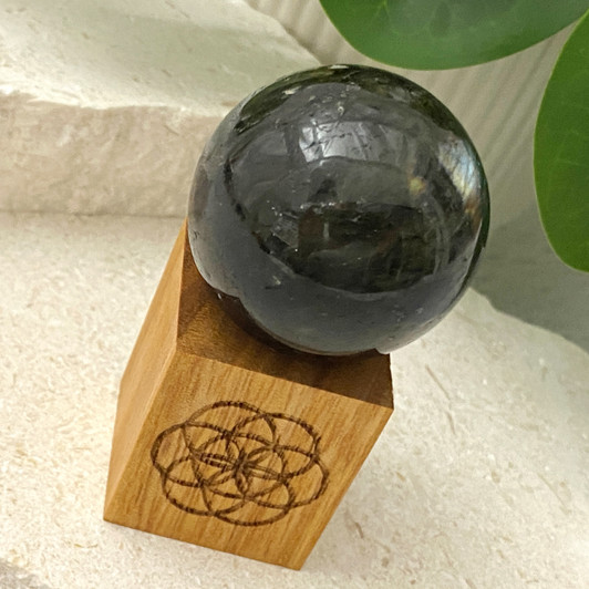 Labradorite Sphere 4cm