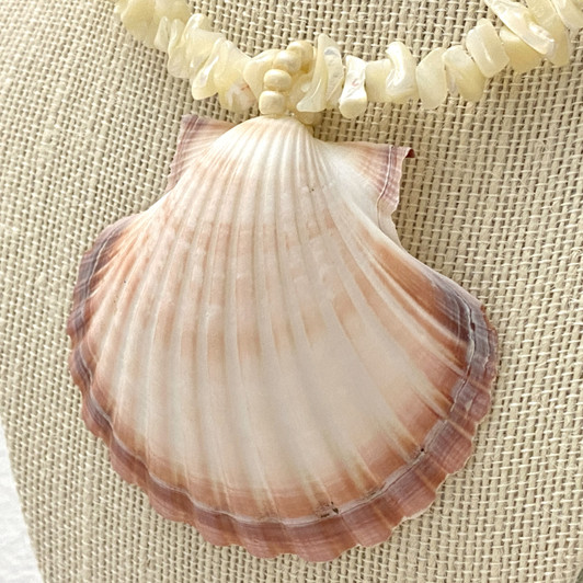 MERMAID MAGIC – Mother of Pearl Choker with Shell Pendant