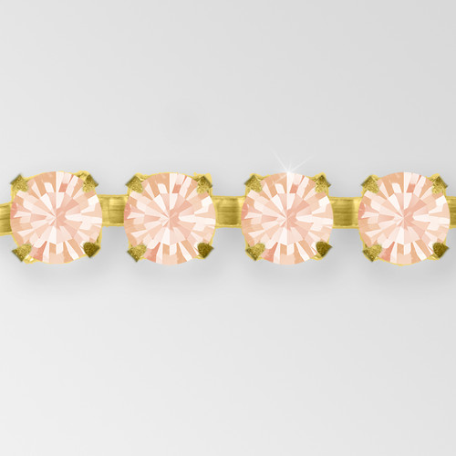 Rhinestone Chain, Machine Cut Lt. Peach, Gold Plated ss8.5 Product