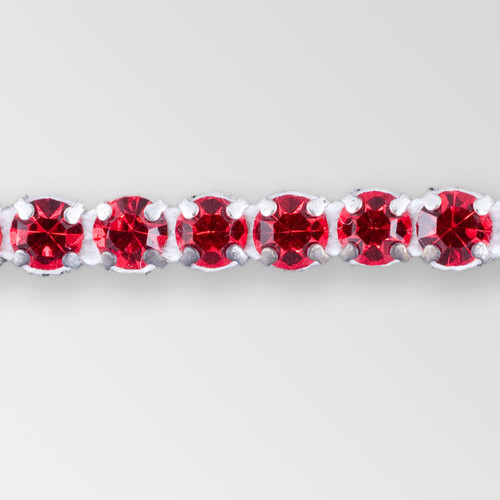 1-row ss19, 4.5mm Machine Cut Metal Set Banding Light Siam color, Silver Plated on White Tape Product