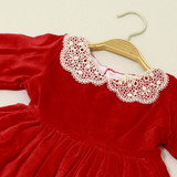 embroidered lace collar.