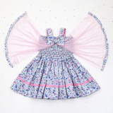 tulle wings at the back with attached wrist elastics