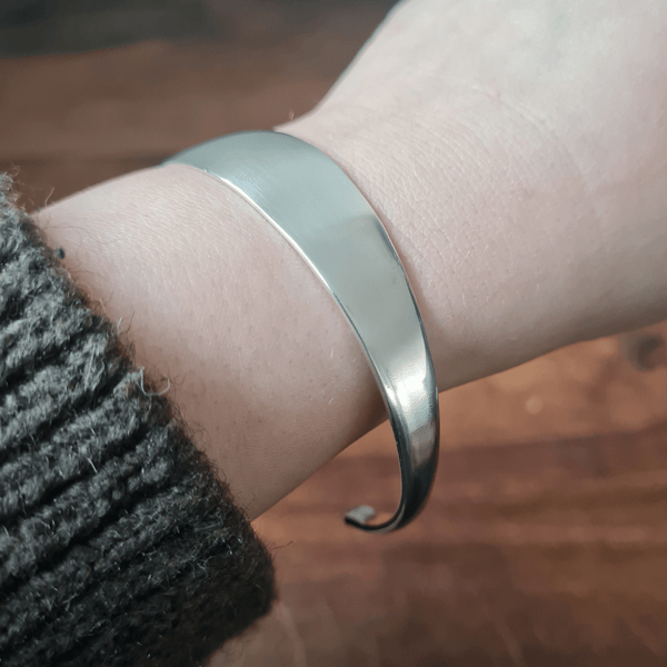 Plain Sugar Tong Cuff Bangle