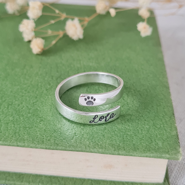 Pet Name Silver Hug Ring