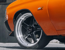 Clean and classic — this ’72 Chevelle on WELD Ventura Street wheels in gloss black milled

20x8 fronts paired with 20x10.5 rears for a dialed-in street setup