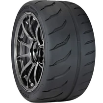 Toyo Proxes R888R 345/30ZR19 competition tire, tread pattern detail