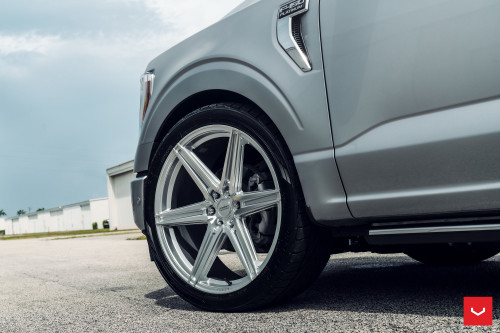 Vossen HF6-2 24x10 / 6x135 / ET25 / Deep Face / 87.1 - SMP - Silver Polished Wheel - HF62-4F40 for 2004-2025 Ford F-150 (5.0L Coyote, EcoBoost, 4.6L V8, 5.4L V8, Supercharged / Turbocharged Applications)
Vossen HF6-2 24x10 / 6x135 / ET25 / Deep Face / 87.1 - SMP - Silver Polished Wheel - HF62-4F40 for 2004-2025 Ford F-150 (5.0L Coyote, EcoBoost, 4.6L V8, 5.4L V8, Supercharged / Turbocharged Applications)