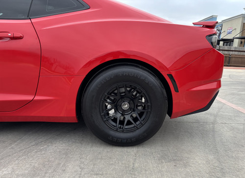 @alpha2ss_ dialed in his 2019 Camaro 2SS with an Aerospace small brake kit and a Forgestar F14 Drag Pack (Satin Black, 15x10 +44, 5x4.75BC), paired with MT P275/60R15 ET Street Radial Pros.
Absolute weapon on the street and strip.