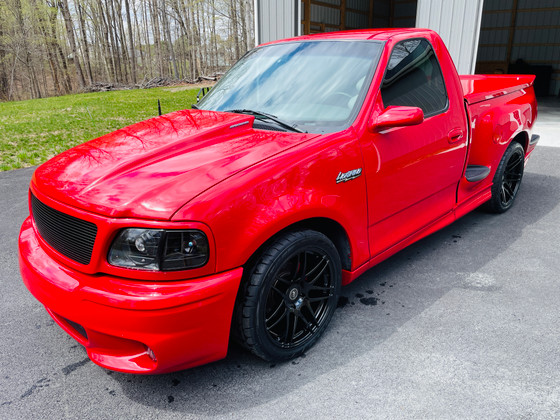 Forgestar F14 Gloss Black Wheels on Ford SVT Lightning (1999–2004) – A Bold, Street-Ready Setup!