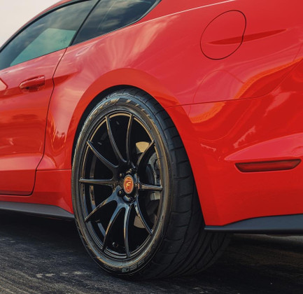 Upgrade Your Mustang with Forgestar CF10 Gloss Black Wheels – Available Now at Drag Racing Wheels!