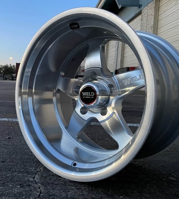 WELD_Ventura_5_Street_Gloss_Si