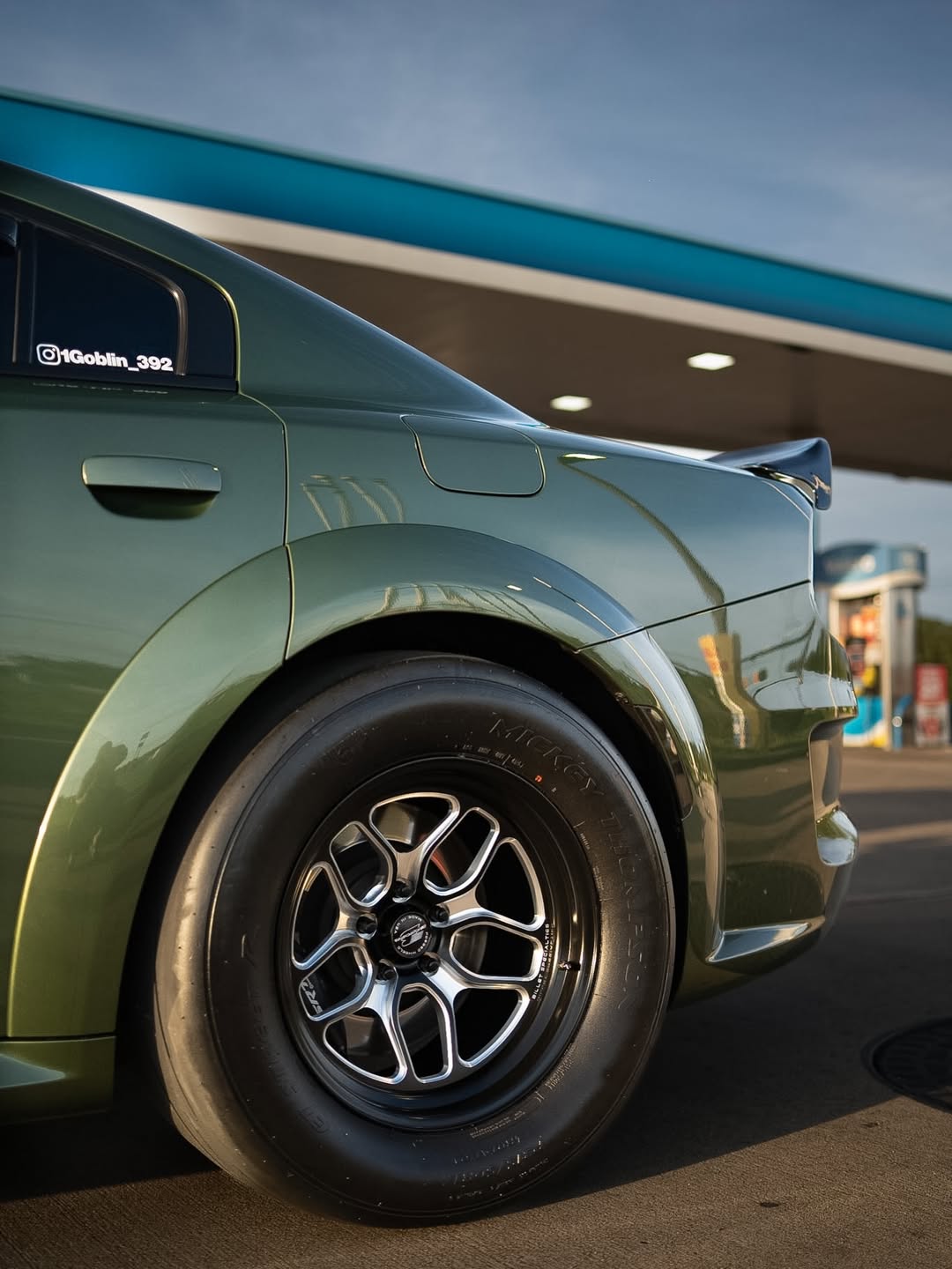 Rear_17x10s_1goblin_392_on_Bil