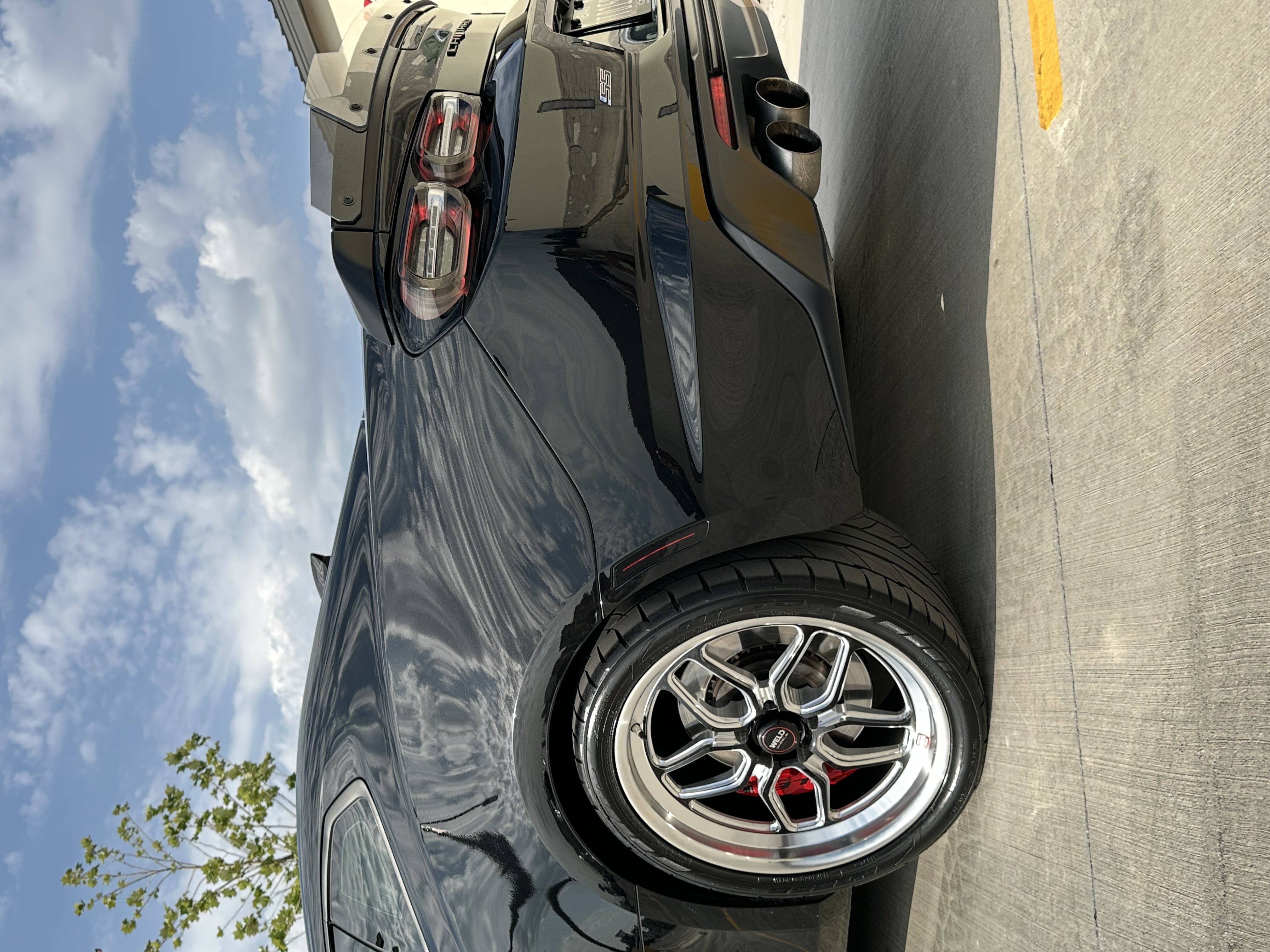WELD Laguna Street Camaro SS ZL1 Wheel 20x10.5 | 5x120 BC