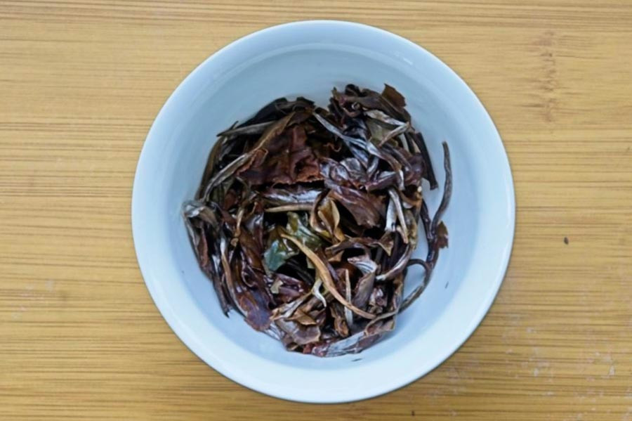Silver Dew White Tea. Wild shan tuyet Vietnam white tea
