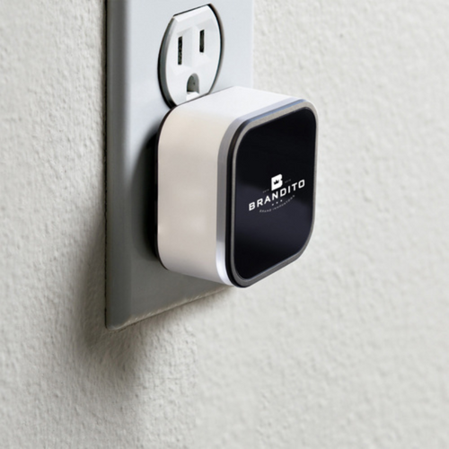 Brilla - Illuminating Dual USB-A Travel Adapter 