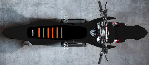 BLACK TOP/BLACK SIDES/ORANGE RIBS