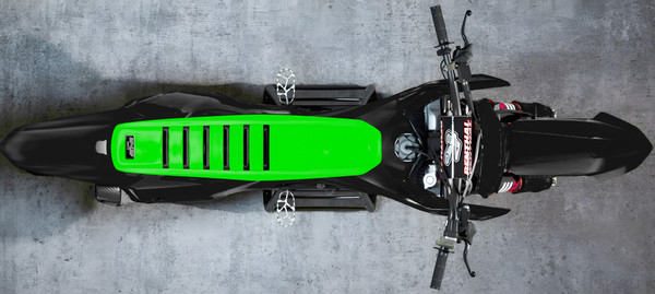 KAWASAKI GREEN TOP/GREEN SIDES/BLACK RIBS