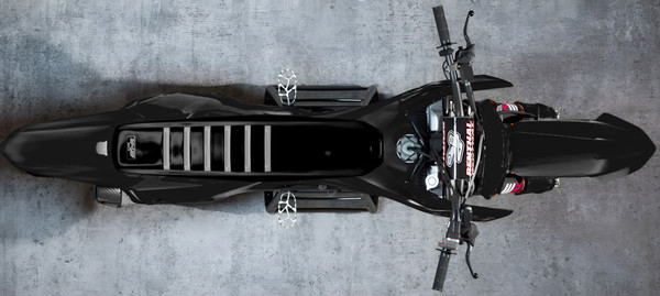 BLACK TOP/BLACK SIDES/GREY RIBS (YAMAHA)