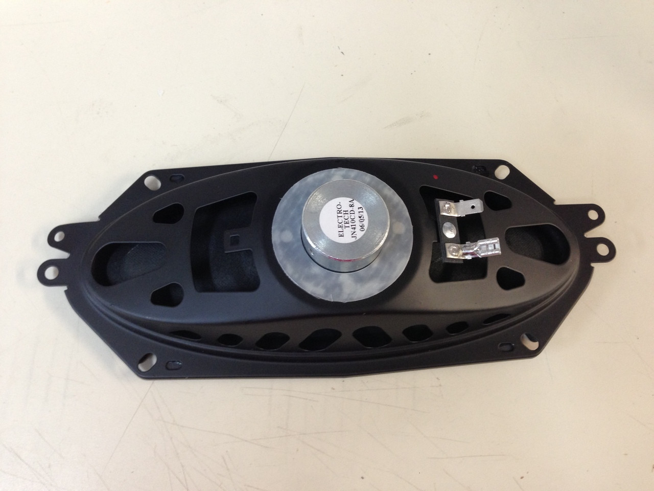 Speaker Dash 4"x10" Universal 8-Hole Speaker  E Body