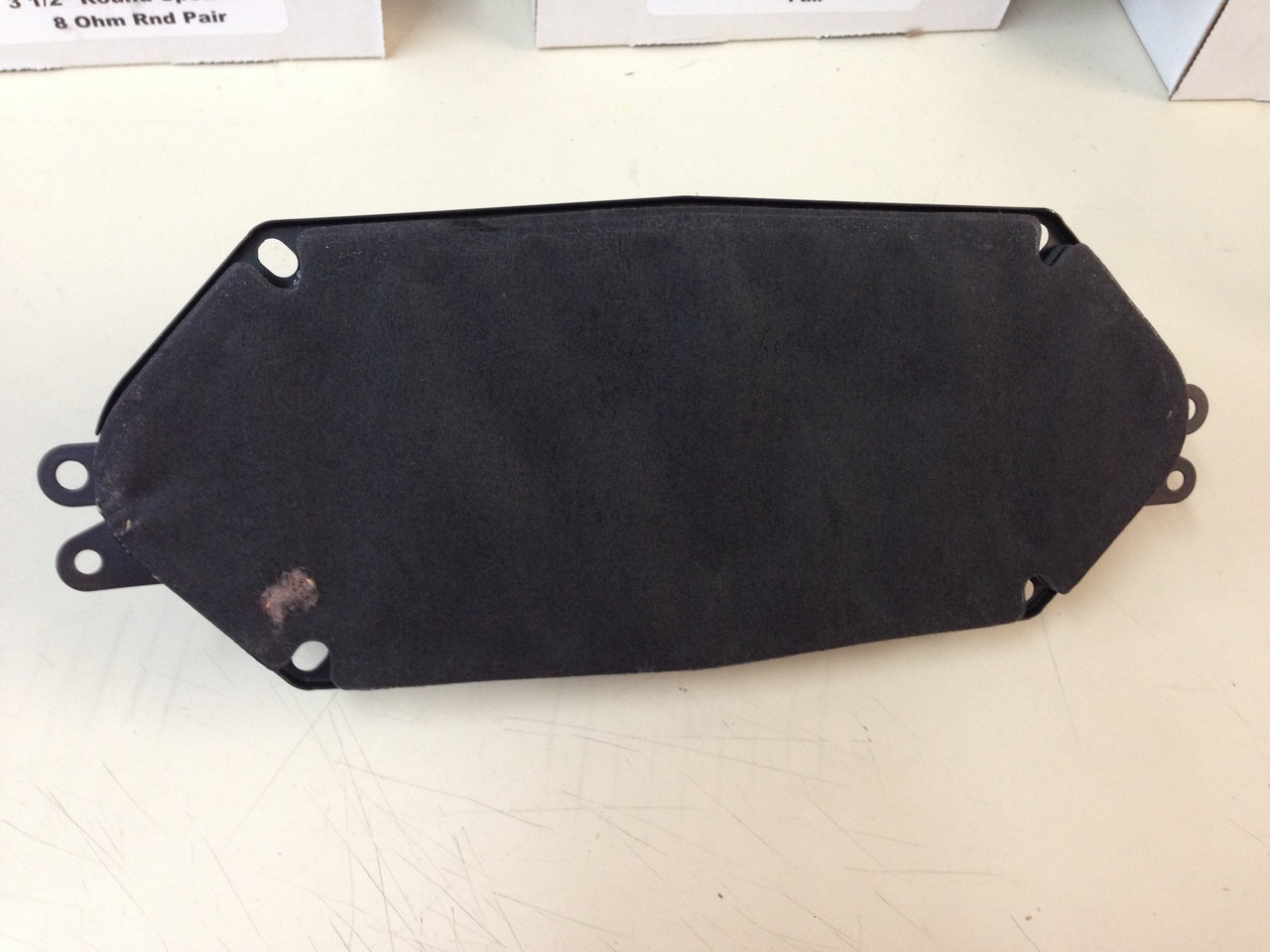 Speaker Dash 4"x10" Universal 8-Hole Speaker  E Body