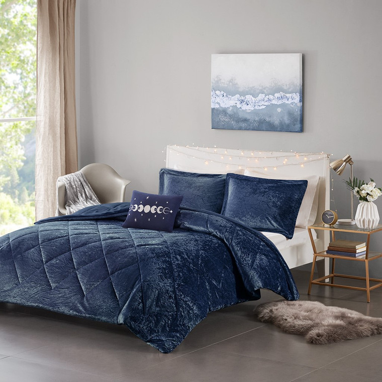 Blue velvet king comforter set